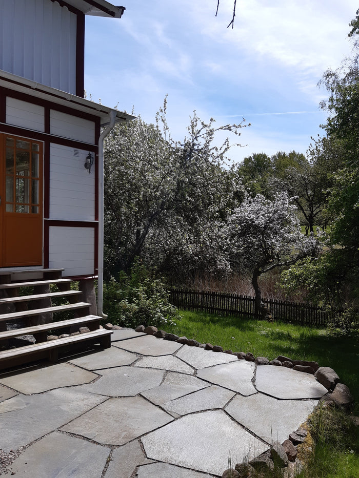 Veranda & garden patio