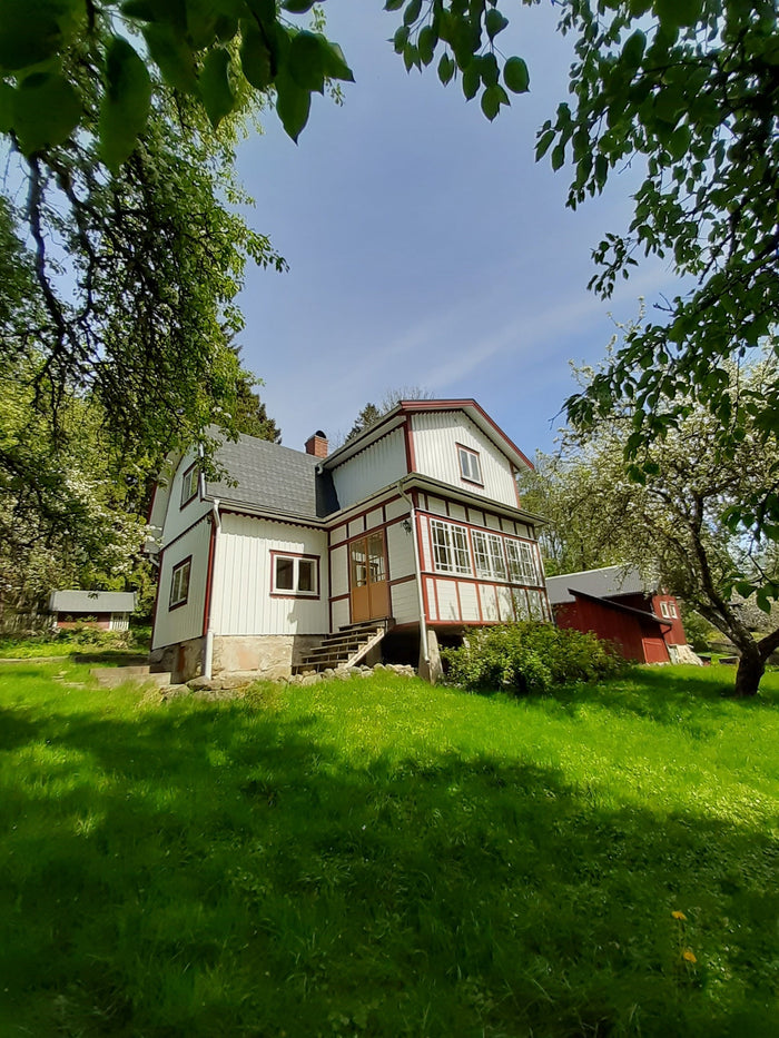 The cottage & garden